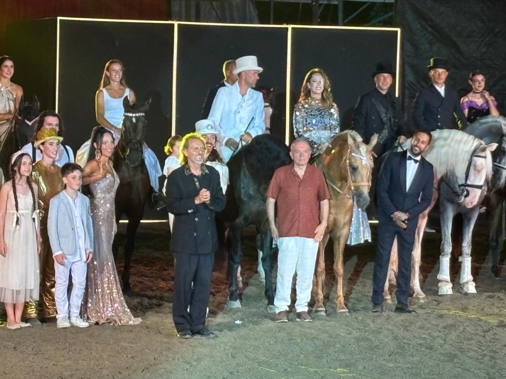 Musical Equestre in Broadway 14