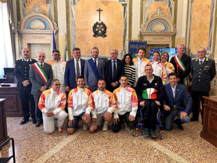 FOTO GRUPPO Tedofori