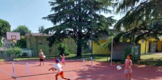 Sport, generazioni a confronto e nuovo campo da pickleball: una giornata speciale al centro estivo della Polisportiva San Bortolo