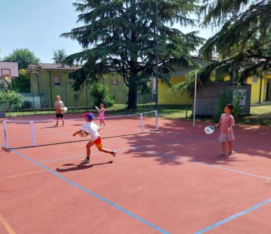 Sport, generazioni a confronto e nuovo campo da pickleball: una giornata speciale al centro estivo della Polisportiva San Bortolo