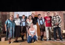 Un Natale fuori stagione sorprende il pubblico del Teatro delle Regioni con “Due volte Natale”