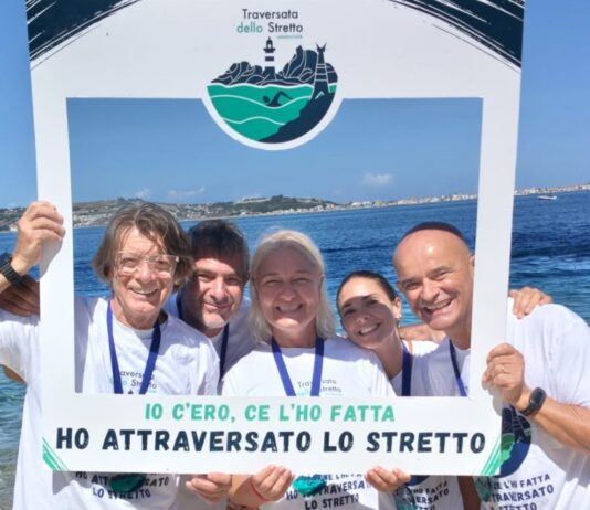 Dalla provincia di Rovigo allo Stretto di Messina: in cinque completano la traversata a nuoto